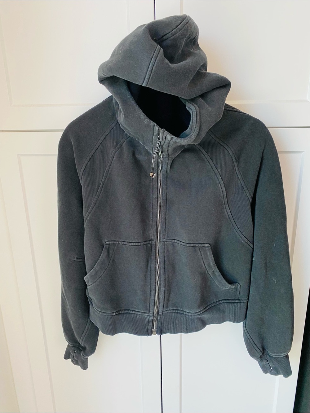 Lululemon womens black hooded zip up jacket medium/large excerise